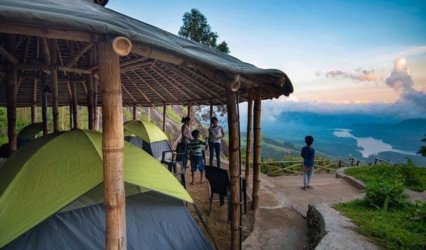 1N:2D Camping In Munnar